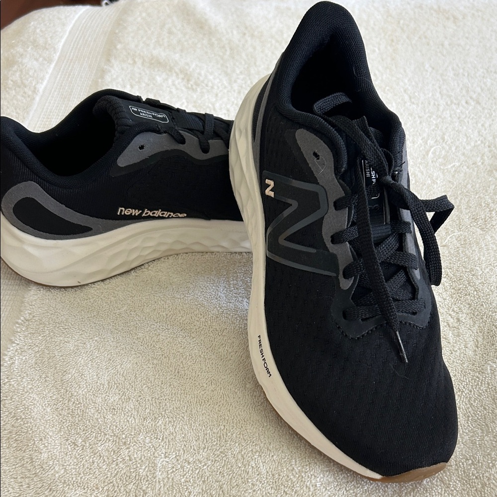 New Balance Black and White Athletic Sneakers- never worn!